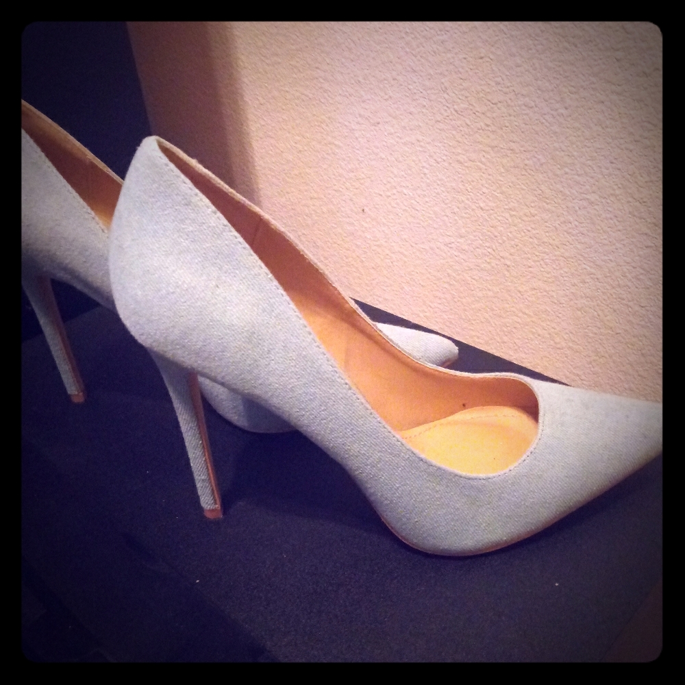 Demin Pumps Size 11